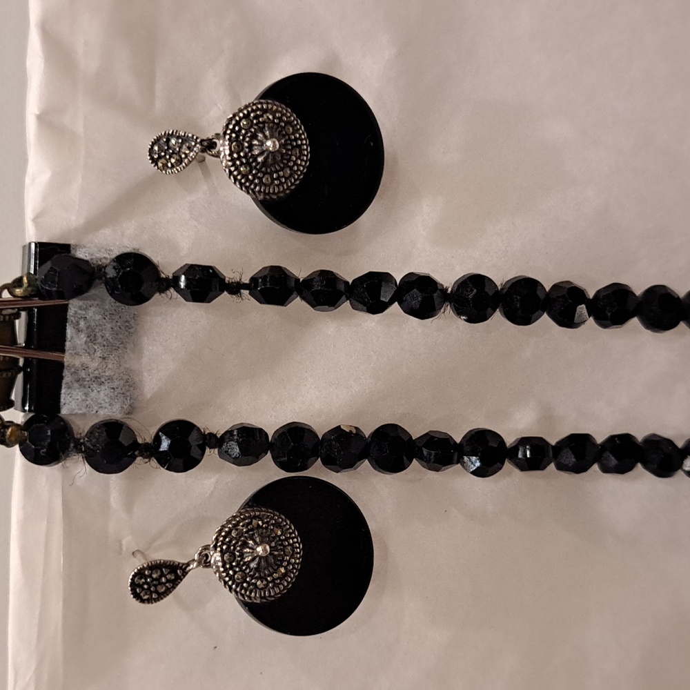2pc Set 925 Onyx Deco Dangle Ear. Marcasite Details & Blk Glass Bead Necklace - Picture 2 of 6